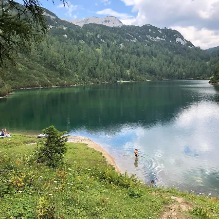 White Rose In Kulmhof Тауплиц